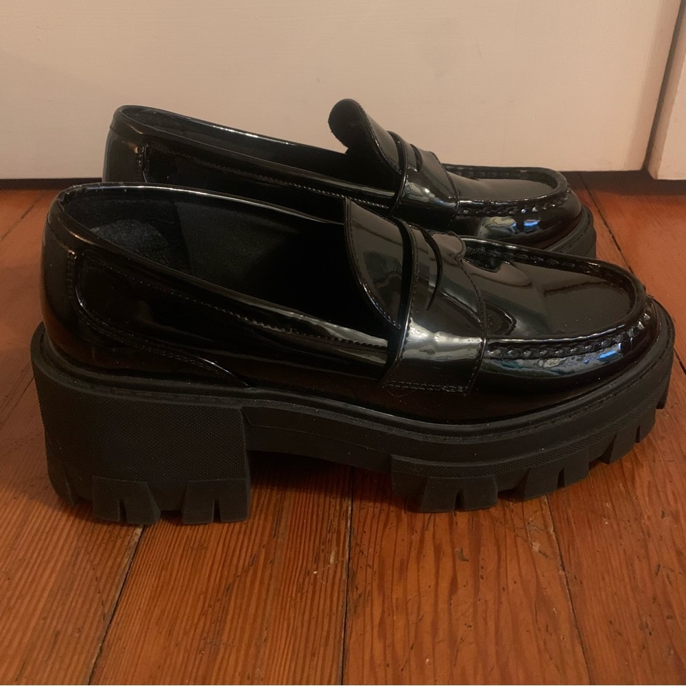Chunky platform loafers